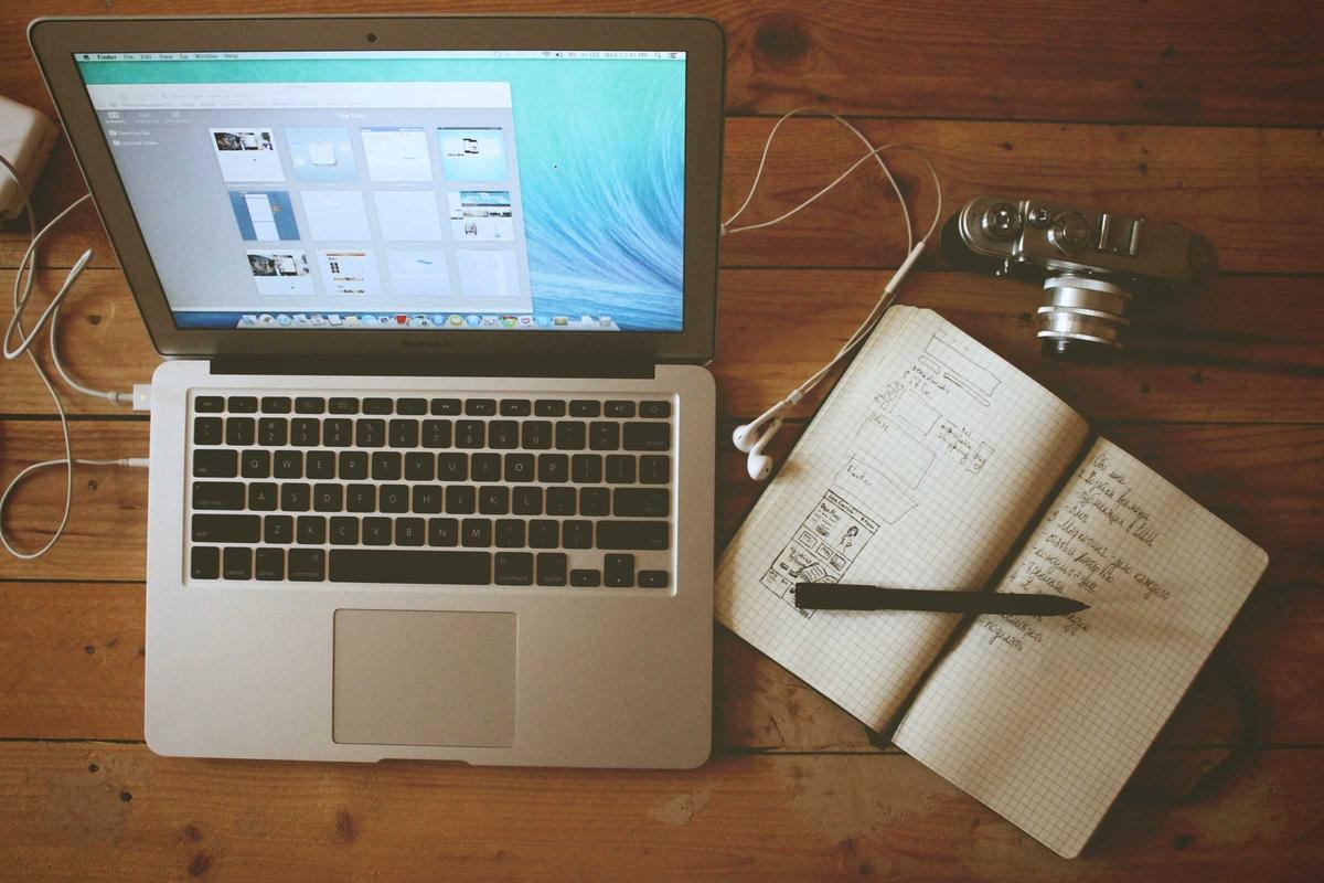 Espace coworking café cocooning à Saint-Jory, proche de Toulouse — coin de travail chaleureux